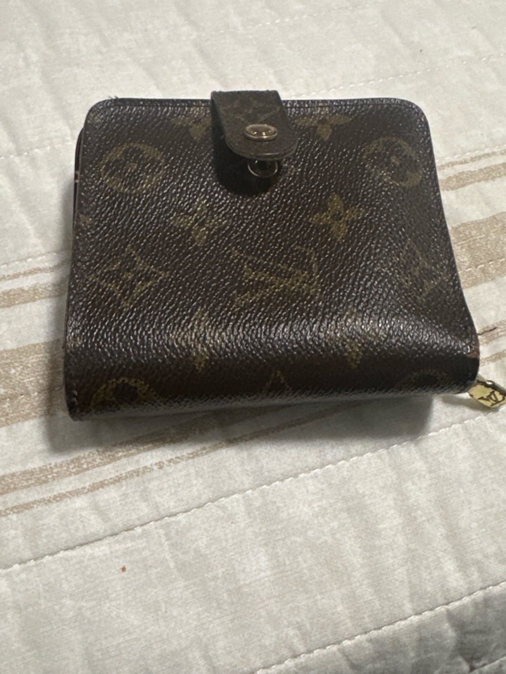 Louis Vuitton M61667 Compact Wallet Classic Monogram Canvas – Vintage